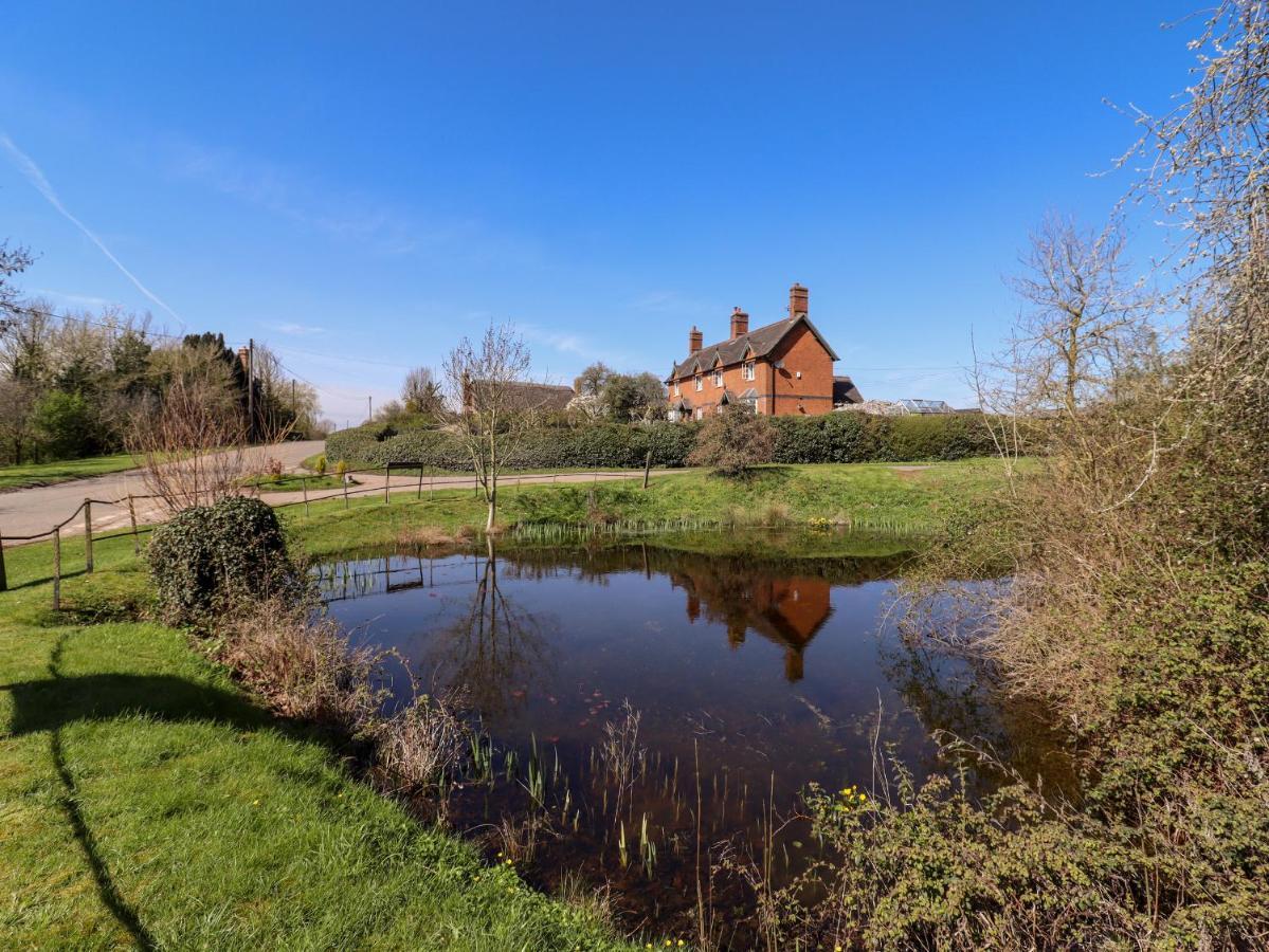 The Alms House West Gloucester Exterior foto
